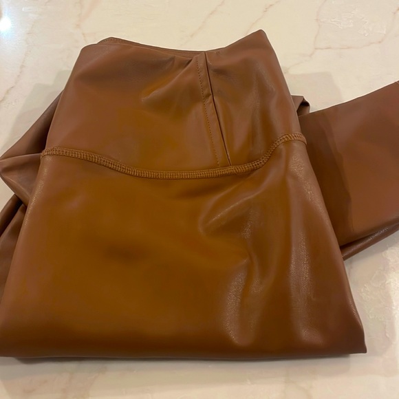 NWT VEGAN LEATHER SLIMMING PANTS - Picture 1 of 5